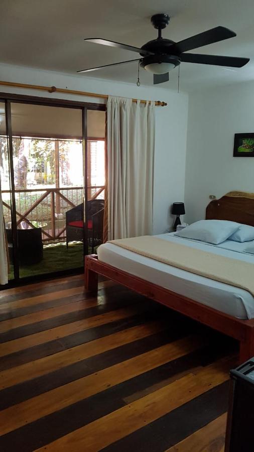 Hotel Bugabutik Puerto Viejo de Talamanca Ngoại thất bức ảnh