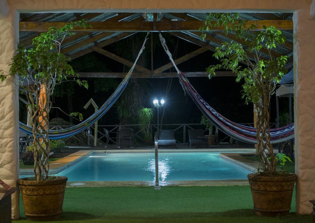 Hotel Bugabutik Puerto Viejo de Talamanca Ngoại thất bức ảnh